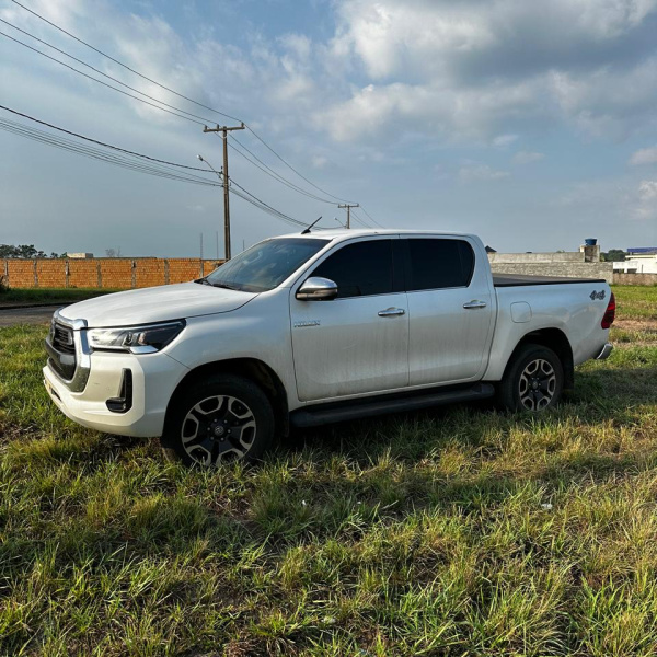 HILUX SRX 2024 ou R$250.000,00 no PIX 💸